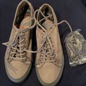 Frye low canvas sneakers size 9.5M